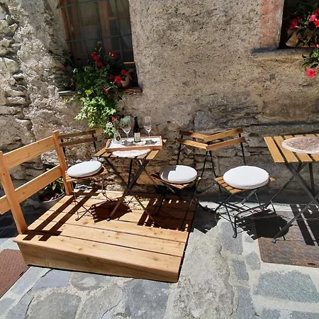 Konukevi Maison La Saxe Courmayeur